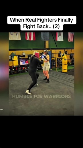 When Real Fighters Finally Fight Back.. (2) | fight back vid