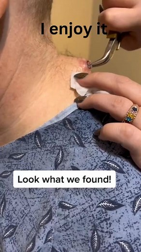 New Hope New Goal 2K25 💕💕 - - - - - - 40 𝓑𝓮𝓷𝓮𝓯𝓲𝓽𝓼 𝓸𝓯 𝓡𝓮𝓪𝓭𝓲𝓷𝓰 𝓑𝓸𝓸𝓴𝓼: 1. Mental Stimulation: Keeps your mind sharp and reduces the chances of cognitive decline. 2. Stress Relief: Reading can help calm your mind and alleviate stress. 3. Knowledge Gain: Books serve as an invaluable resource for learning on various subjects. 4. Vocabulary Growth: The more you read, the more words you'll encounter and learn. 5. Enhanced Focus: Reading fosters concentration, improving your atten