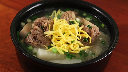 Beef short ribs soup (Galbitang)