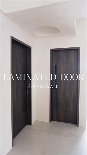 A simple laminate door enhanced with a refined BAR handle design ————-📸🚪 #singapore #door #woodendoor #doordesign #interiordesign