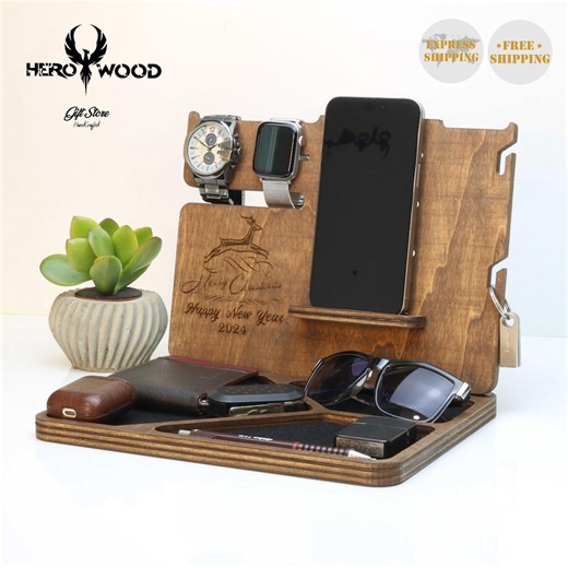 Personalized Wood Docking Station is the Perfect Choice for Father's Day, Valentine's Day, Birthday and New Job Gifts. - Etsy