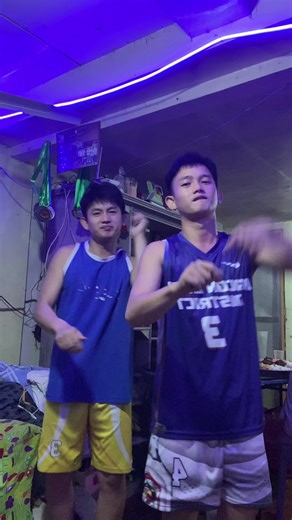 Lucky Reggae: Torres Twins Comedy Adventure