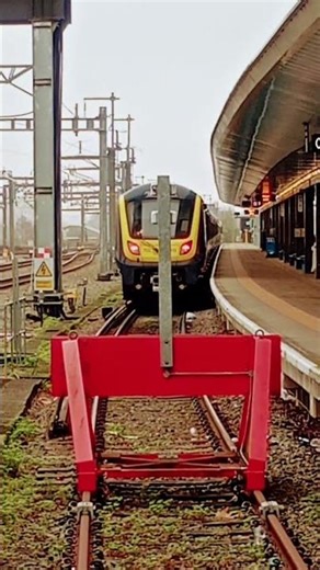 #SouthWesternRailway rolling away #swr #reading #Waterloo #class701 #arterio #trainspotting