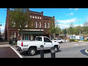 I explore downtown Statesville, North Carolina