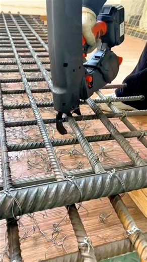 Pulling Out Tie Wire for Binding Reinforced Steel Bars Using a Handheld Power Tool #shorts