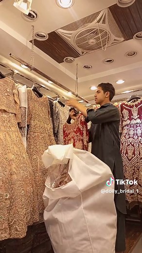 Stunning Pakistani Bridal Dress Showcase