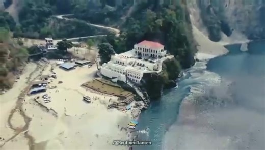 Tansen Palpa: The Gateway to Heaven ❤️ With immense joy and pride, I’m thrilled to share this video about Tansen Palpa, the place where my roots run deep and my heart always feels at home. Nestled in the heart of Nepal, Tansen isn't just a destination, it is full of history, rich culture, and unique traditions that make it one of Nepal's mosy special places. From its ancient monuments to its stunning views, Tansen palpa has so much to offer to the Nepal and to entire world. This is my humble att