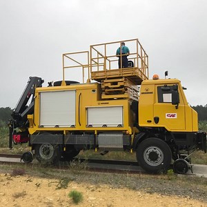 1.3K views · 38 reactions | WE’RE ON TRACK FOR YOU. HIAB loader cranes are designed for supporting your railway network activities like service and maintenance, or for the more challenging recovery events that require the use of the bigger performance cranes that our company has a long time expertise in building. Discover more: https://bit.ly/3oFJDei #HIAB | Hiab | Facebook
