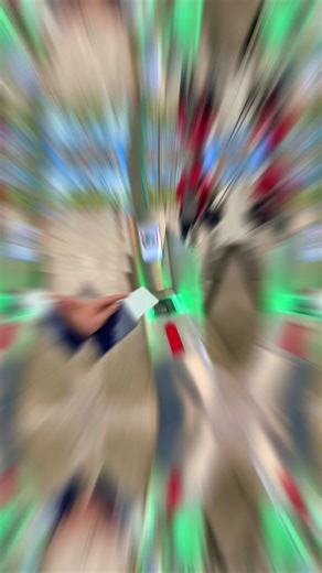 Ahora podrás renovar el pasaporte estadounidense online ✈️🛂🇺🇸 ¡Buenas noticias! Ya no tendrás que enviar el pasaporte por correo para renovarlo. El Departamento de Estado anunció que aceptarán solicitudes online de manera limitada todos los días a partir de la 1pm. Para ser elegible debes tener 25 años o más, y no tener un viaje programado en al menos 8 semanas desde el momento que sometas la aplicación. La renovación se podrá pagar mediante tarjeta de crédito o débito en línea. Y debes subir