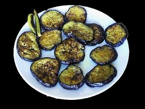 Begun Bhaja | Bengali-style Fried Eggplant | Bengali Home Cooking
