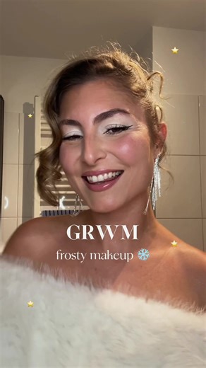 Snow princess makeup for NYE ❄️🥂🍾#frostymakeup #makeuptrend #makeup #icymakeup #makeupinspo