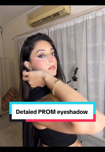 Detailed PROM Eyeshadow Tutorial for Stunning Looks