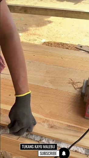 The process of planing boards with a hand planer machine #woodworking #wood #woodscraft #diy