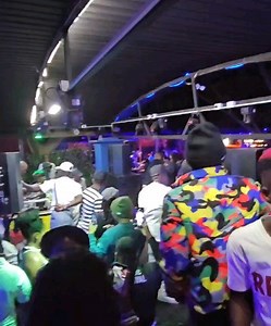National anthem in Swaziland 🇸🇿 🔥 #KOGCINABANI performance in Swatini with my brother @youngzesh | Nomndayi