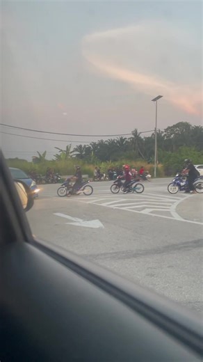 Kesedaran tentang Masalah Sampah dan Keselamatan Jalan Raya