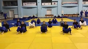 #Repost @animalflow_in_russia - click the link in our bio to see all of our upcoming workshops in Russia! ・・・ Tyumen region Judo team keeps practicing ANIMAL FLOW in order to be more connected with their movement! @tyumen_judo @animalflowofficial #tyumenjudo #animalflowpractice | Animal Flow
