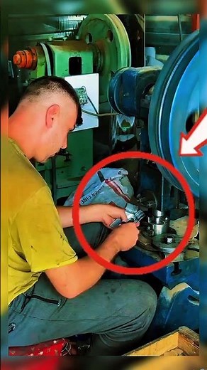 You Won’t Believe How This Gets Made 😱 #MachinesInAction #ViralVideo