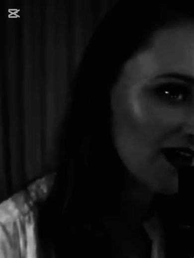 Ne esistono mille e mille versioni. Tra cui questa di Lauren Joffe. Bang bang, he shot me down | Io volevo solo imparare a suonare il sax