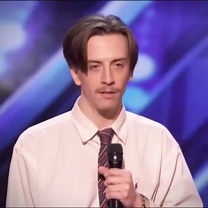 Awkward! Karaoke Singer Proves That SONG CHOICE Is Most Important! #AGT | Got talent fan top - Fact of world