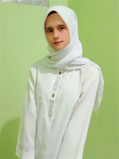 Rekomendasi Kostum Cosplay Seragam Muslim