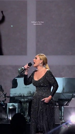 Adele Live Performance in 4K HDR | Rolling In The Deep