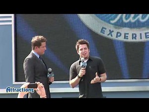 2010 American Idol Lee DeWyze meeting fans at Walt Disney World