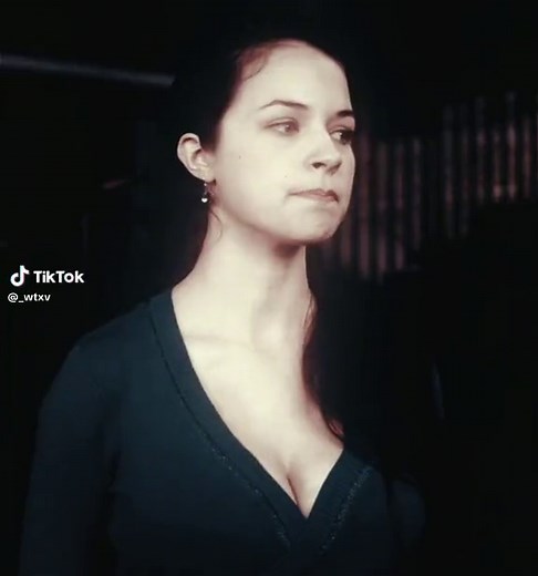 Stacie Conrad Boogie from Pitch Perfect| Alexis Knapp's Performance