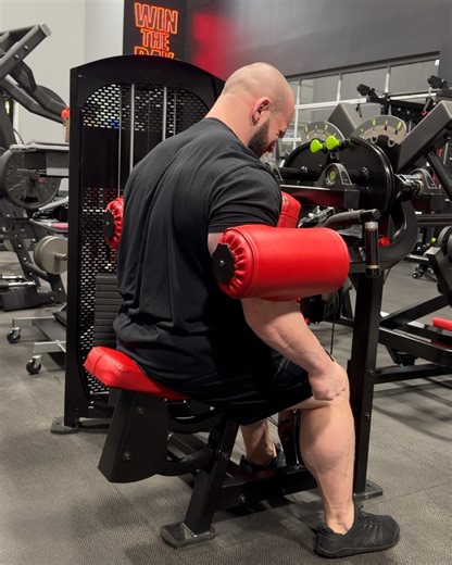 Hunter Labrada IFBB Pro on Instagram: "Shoulders and arms! - Triceps get hit with a compound and isolation movement on the push day in this new split, so only one movement for them on this day! - A1 machine lateral 3 x 10-12 (10 partials at end of third set) B1 cuff tricep extension 3 x 12-15 C1 DB preacher curl 2 x 10–12 D1 Step forward cable curl 2 x 10-12 - - @labradaproseries @labradanutrition “hunter” @officialgasp “hunter” @officialbetterbodies “hunter” @boltfitnesssupply @revive_md “hunte