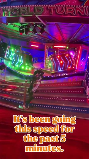 World’s slowest waltzer?? 😂🎢 #themepark #ride #rollercoaster