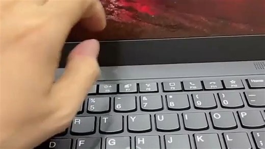 ThinkPad E14 Gen 3 笔记本搭载13代酷睿处理器，轻薄便携，续航持久，适合商务人士日常办公与远程会议，提升效率无忧。