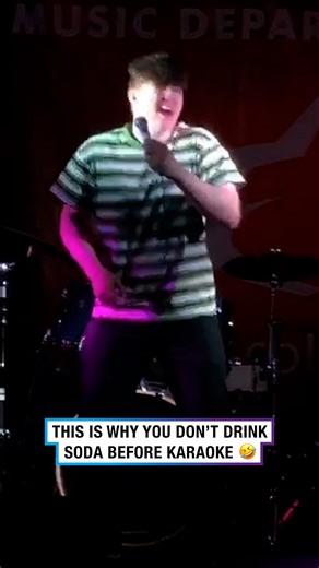 What a beautiful singing voice 🤣 🎥: erik.w.w #funny #karaoke #fail #singing | UNILAD Sound