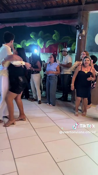 Danças de Forró: Aula Prática e Diversão