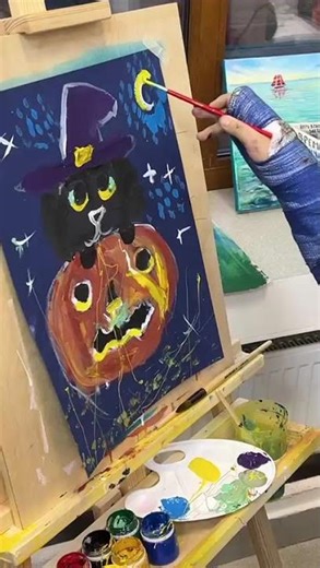 ✨ Eyes shining, paints flying — and the cats… oh, the cats are the real stars! 😻 🎃