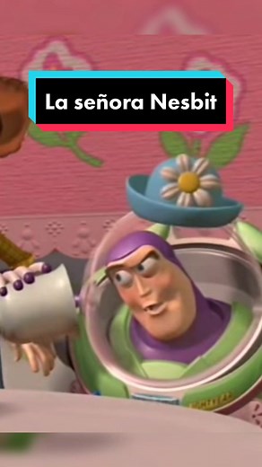 Buzz Lightyear como la señora Nesbit en Toy Story