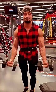 Ellbows are close | Jo Lindner