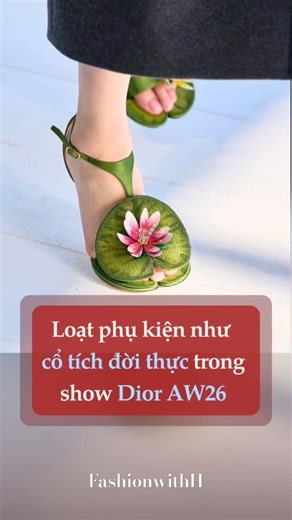 The accessories in the Dior AW26 show were like something out of a real-life fairy tale. #fashion