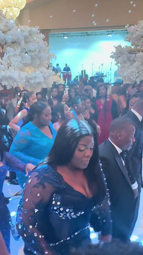 Boss weds Gloria🇨🇩❤️. God is good! The Sevas #congo #congolese #congolesewedding #wedding #flashmob #fyp @l3yyaxx