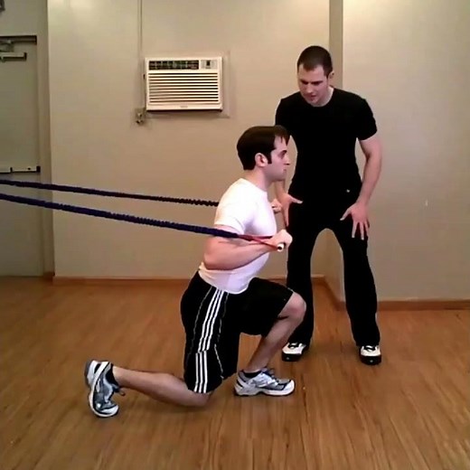 🔴 Dynamic Lunge with Chest Press 🔴