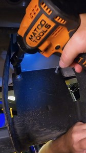 Marc and Brandon of Music City Trucks show you how to do one of the easiest upgrades for your pickup truck, side steps. Parts supplied by Summit Racing Equipment | PowerNation TV