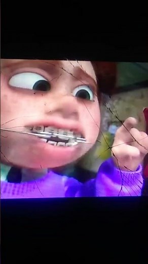 Finding Nemo Darla tapping fish tank