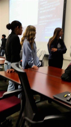 🌱💚 National Set a Good Example Day is the perfect day for this throwback video of our Manager of Community Relations and Business Development Samuel Kamwenji empowering students with financial education at the Horizon Education Alliance’s Professional Development course back in November. #alwayswithinreach #peoplehelpingpeople | INOVA Federal Credit Union