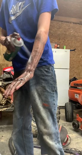 How mechanics clean there hands #breakclean #mechanic