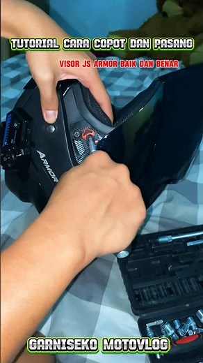 Tutorial on how to properly remove the visor of a Js Armor helmet #helmet #cheaphelmet