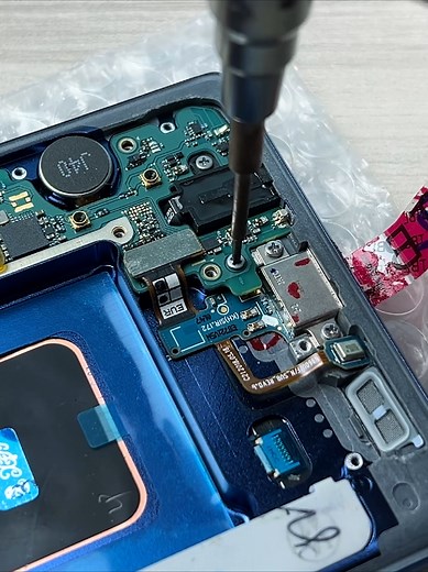Restoration of a Cracked Samsung Galaxy Note 9