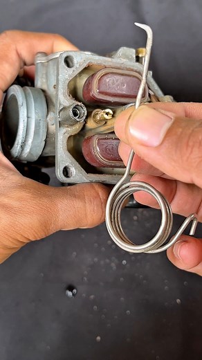 clear the jammed spring #carb #australia | Agos GLkotak