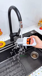 If you don’t like hand washing kitchen rags, you should definitely get this Mini Foldable Desktop Mop | Dodo Garden