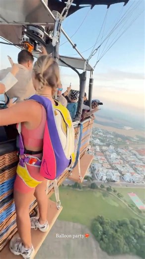 Hot Air Balloon Skydiving with Music