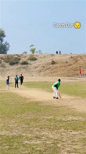Funny Cricket Moments: Hilarious Catch Out Fails