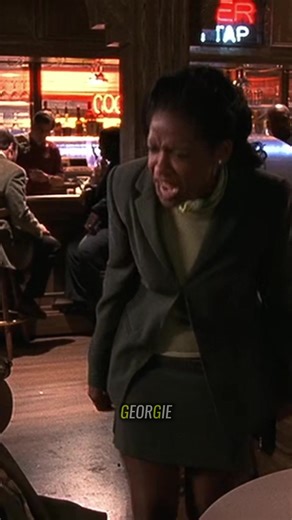 Kitty sigue el consejo de Lois y le grita a todos #series #disney #malcolm #malcolmeldeenmedio #stevie #steviemalcolm #kittykenarban #steviekenarban #abekenarban #cenaafuera #lois #hal #halylois #resumen #georgie