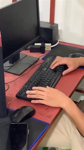 Installing Operating System. | Rocky Ups